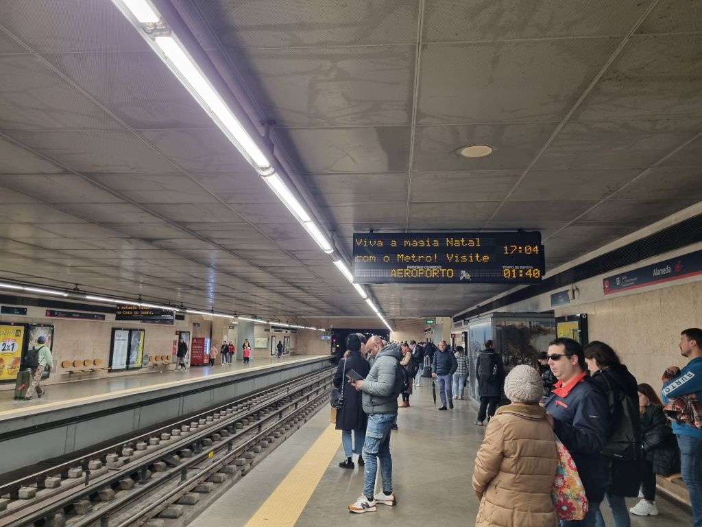 metro al aeropuerto de lisboa