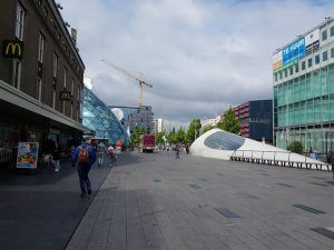 Cómo ir del aeropuerto de Eindhoven: precio y opciones
