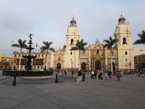 Visita a la catedral y Plaza de Armas de Lima
