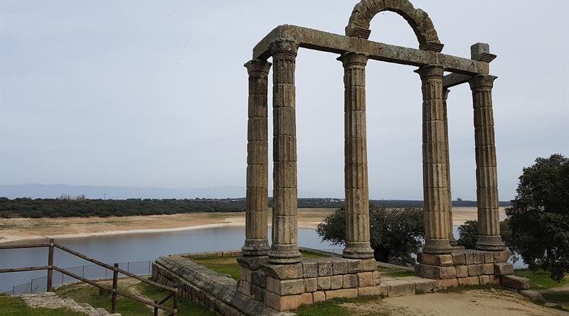 Templo romano de los Mármoles, en Augustóbriga