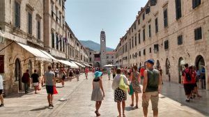 Calle Stradun, lugar que ver en Dubrovnik en un día