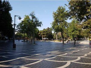 Tiendas donde cambiar moneda en Bakú en el centro