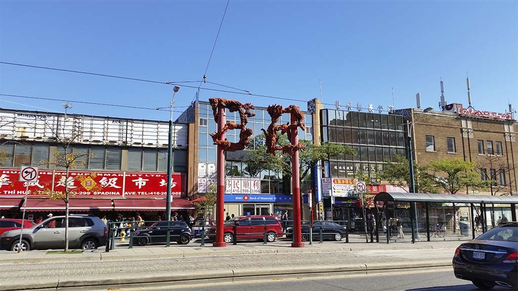 Chinatown, una zona de Toronto con muchos bancos