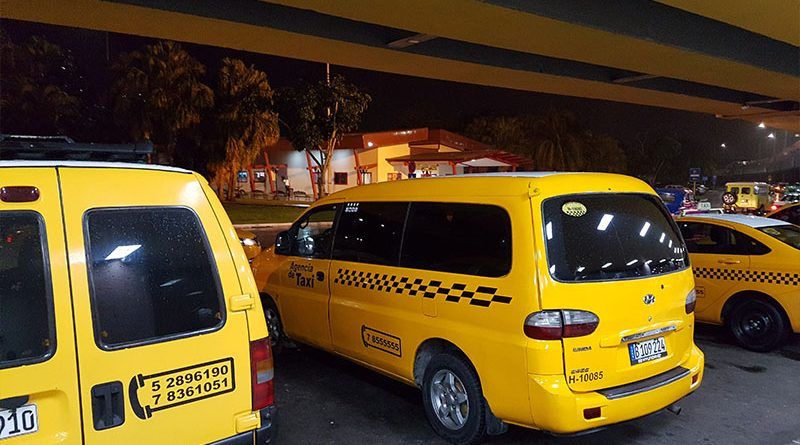 Taxi del aeropuerto de La Habana a la ciudad