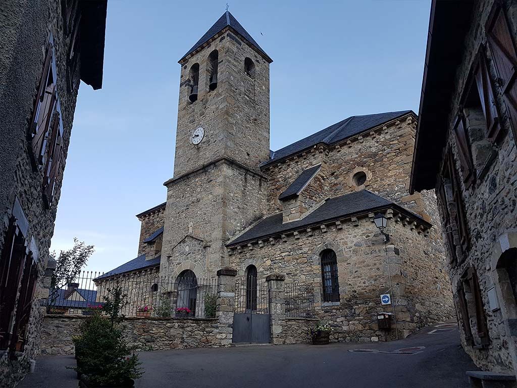 Iglesia del Salvador, un lugar que ver en Lanuza