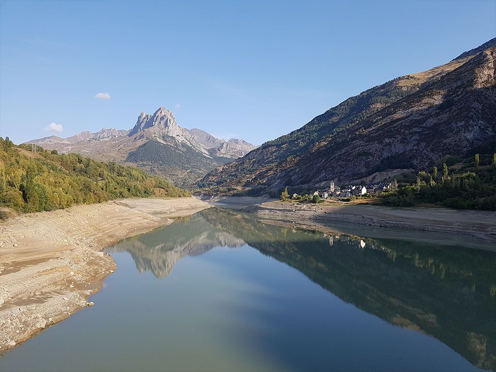 Pantano de Lanuza, en Huesca