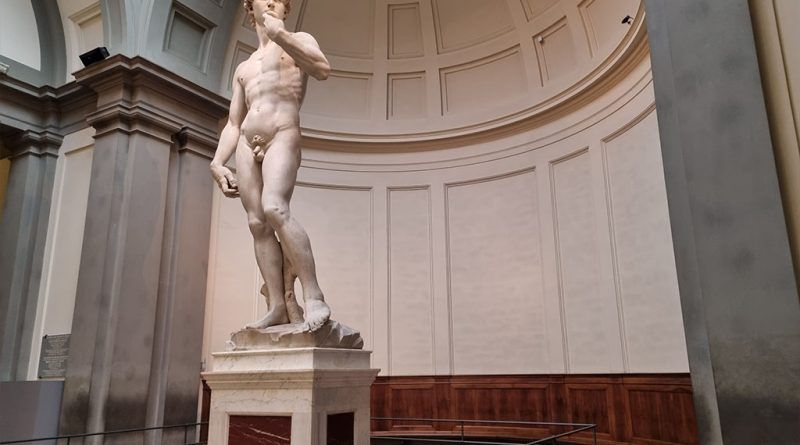 Estatua del David de Miguel Ángel sin gente
