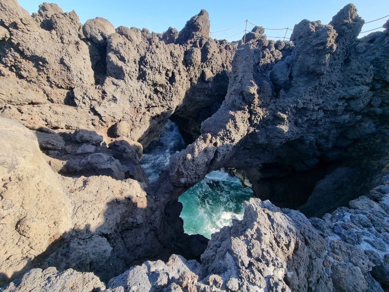 los hervideros lanzarote