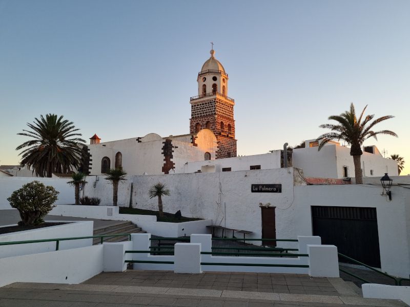 teguise un pueblo con encanto en lanzarote