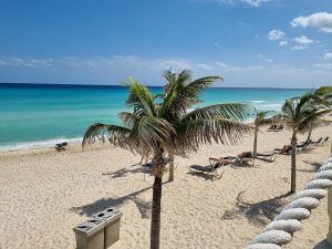 Cambiar moneda en Cancún