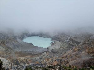 Cráter del volcán Poás