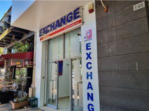 Cambiar dinero en Albania a buen tipo