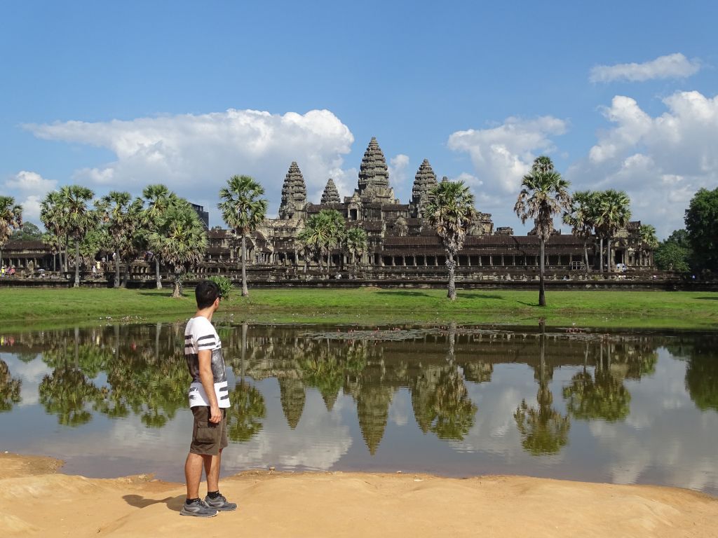 templo angkor wat reflejo en el agua