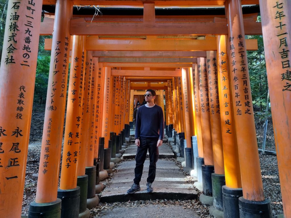 camino de toriis fushimi inari kioto