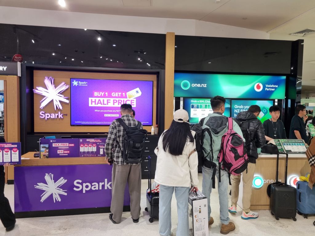 venta de tarjetas sim spark y one nz en el aeropuerto de auckland