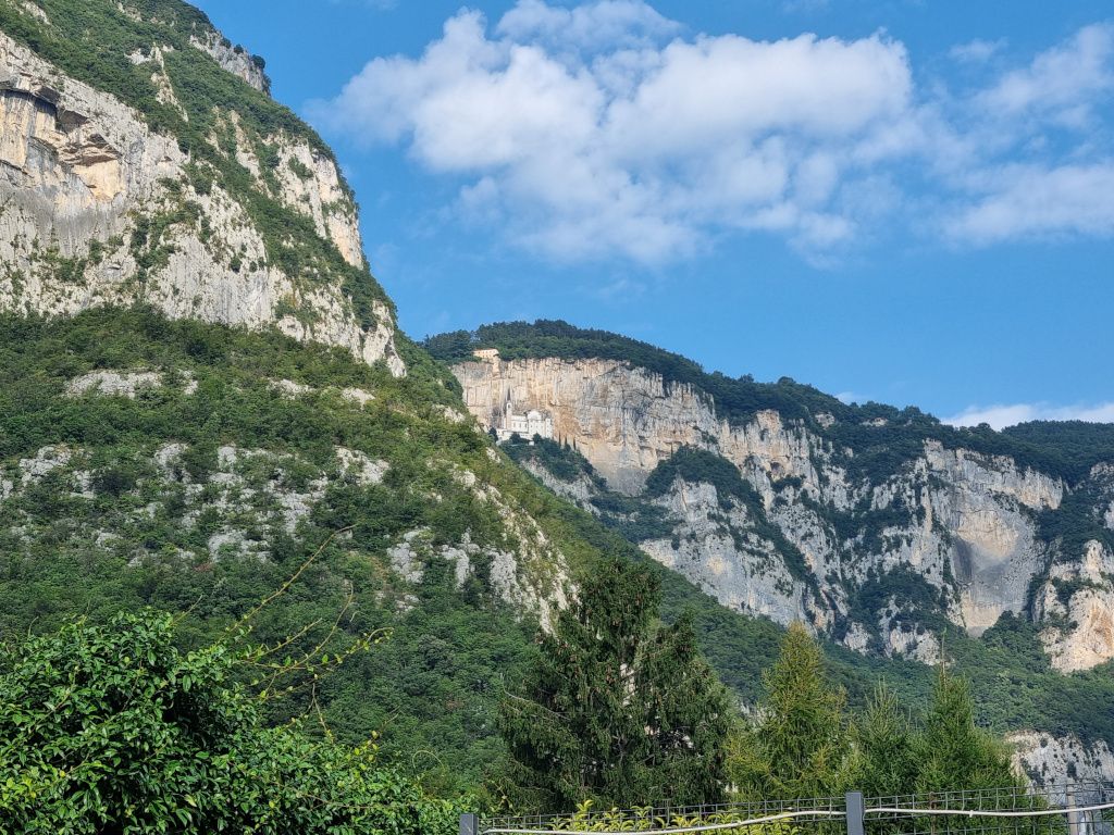 santuario madonna della corona
