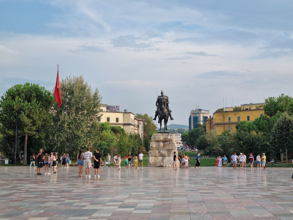 Plaza Skanderbeg de Tirana