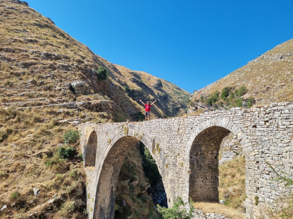 puente Ali Pasha en Gjirokastra