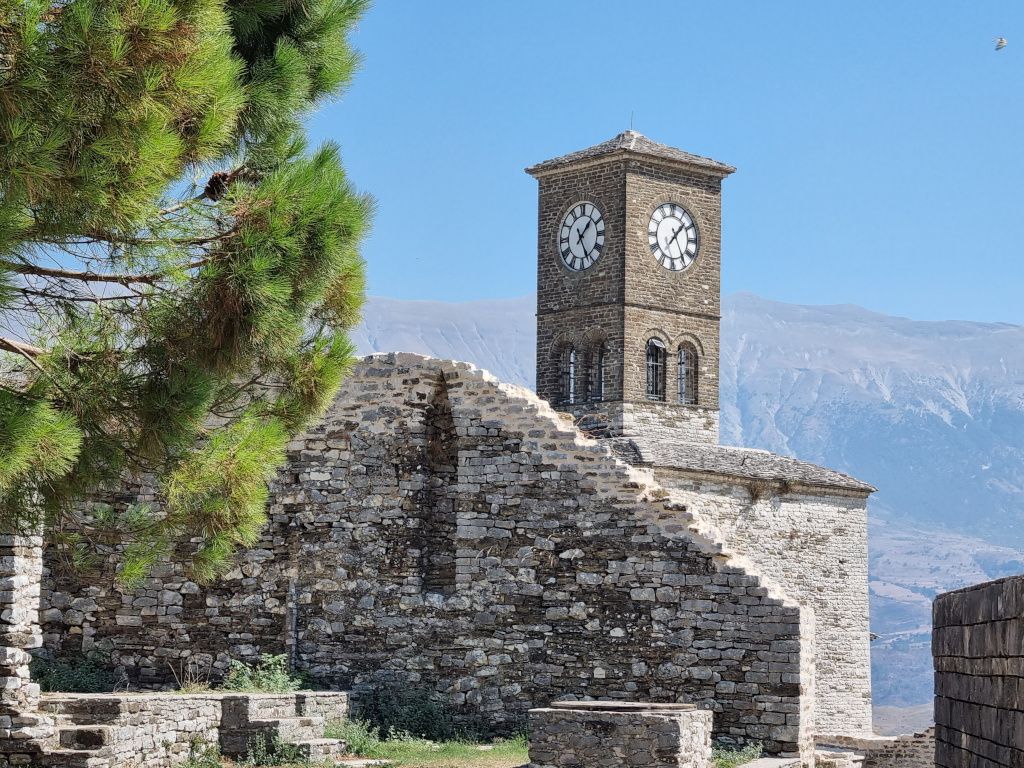 torre en el castillo de gjirokastra