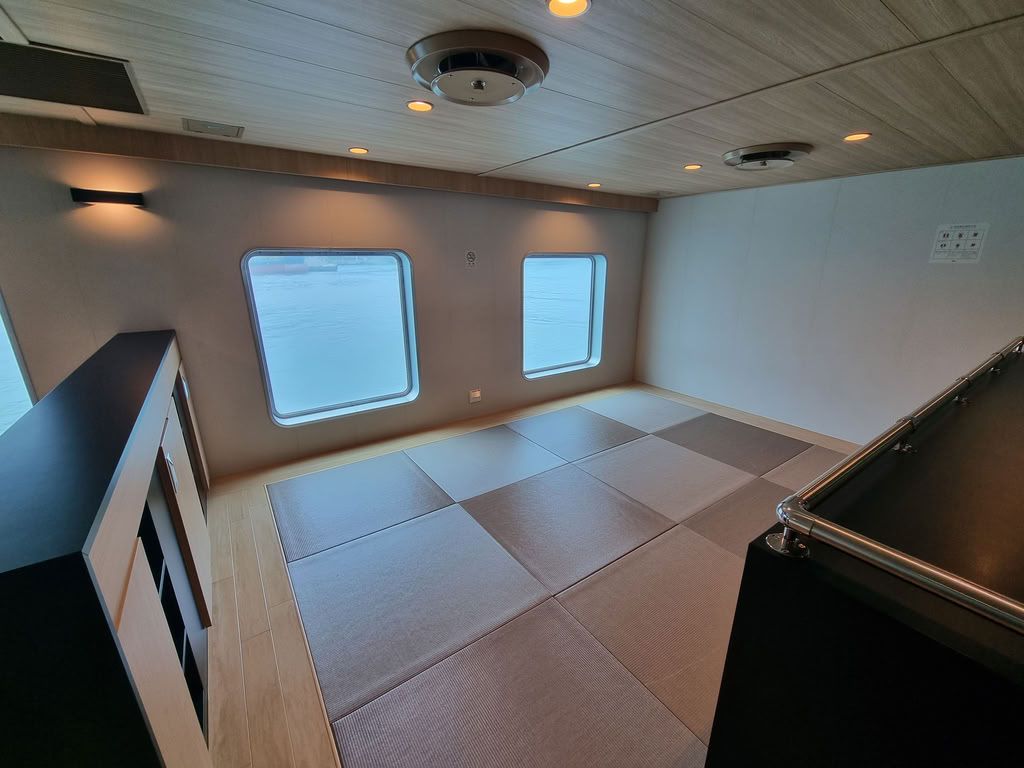 zona de tatami en el ferry a beppu